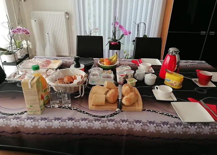 Le Cerisier Bed & Breakfast *